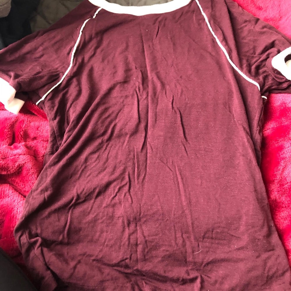 burgundy tee
